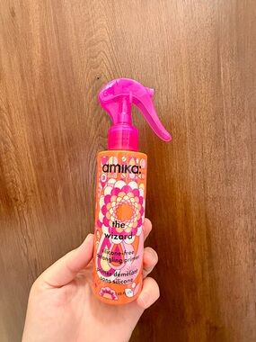 Amika 5oz The Wizard Detangling Primer